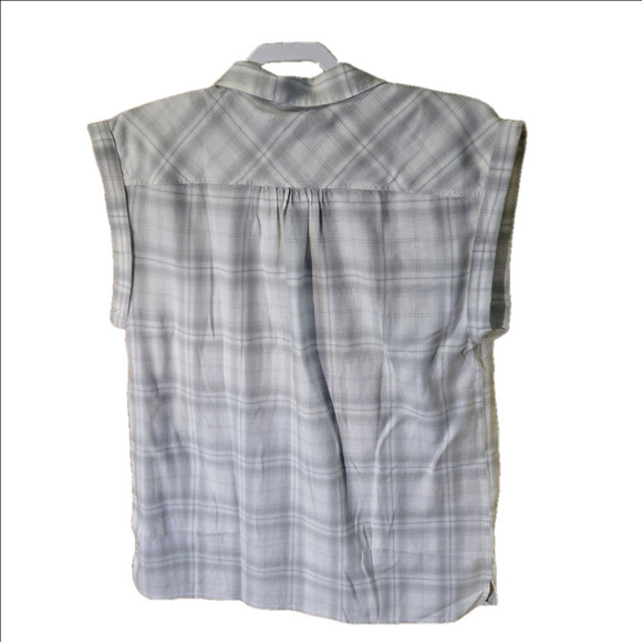 UNTUCKit Villefranche Button Up Sleeveless Gray & White Plaid Women’s 12 (L) - Picture 9 of 12
